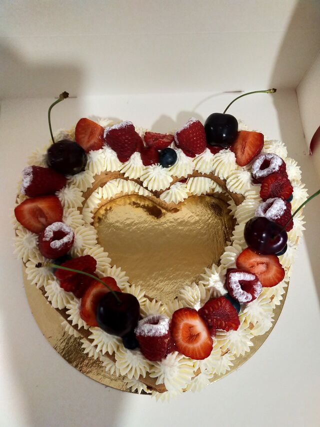 Coeur aux fruits frais, chantilly mascarpone