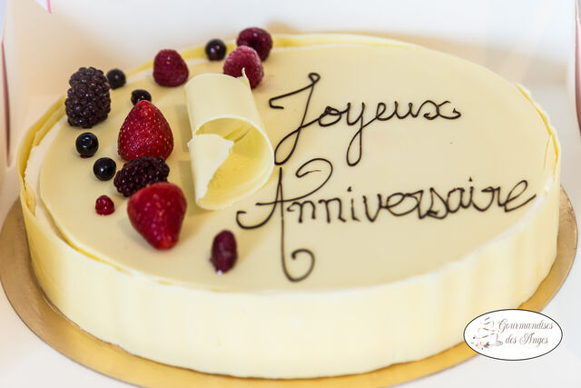 Entremet chocolat blanc /fruits rouges - 10 personnes - 22 euros