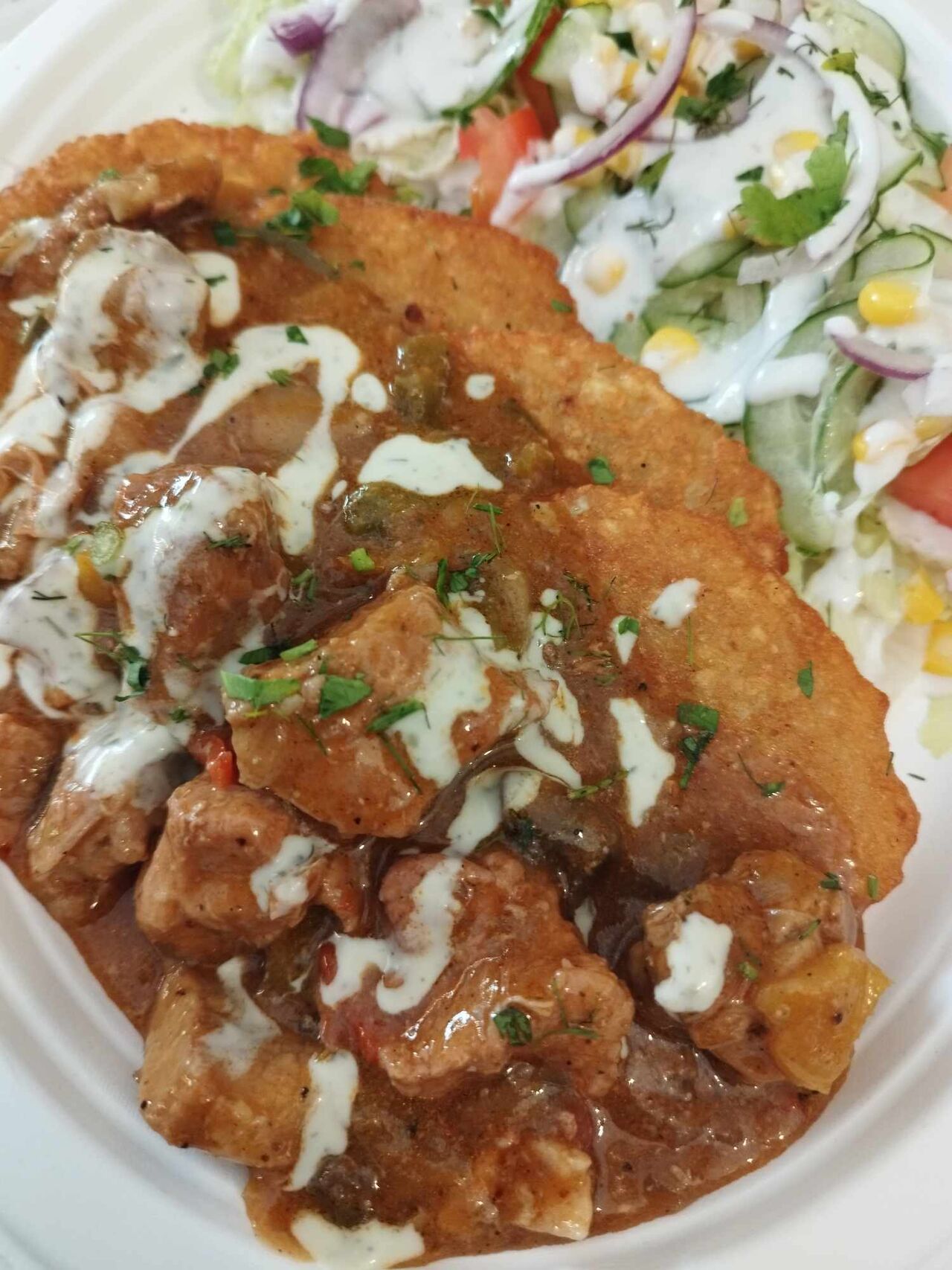 GULASZ WIEPRZOWY Z PLACKAMI