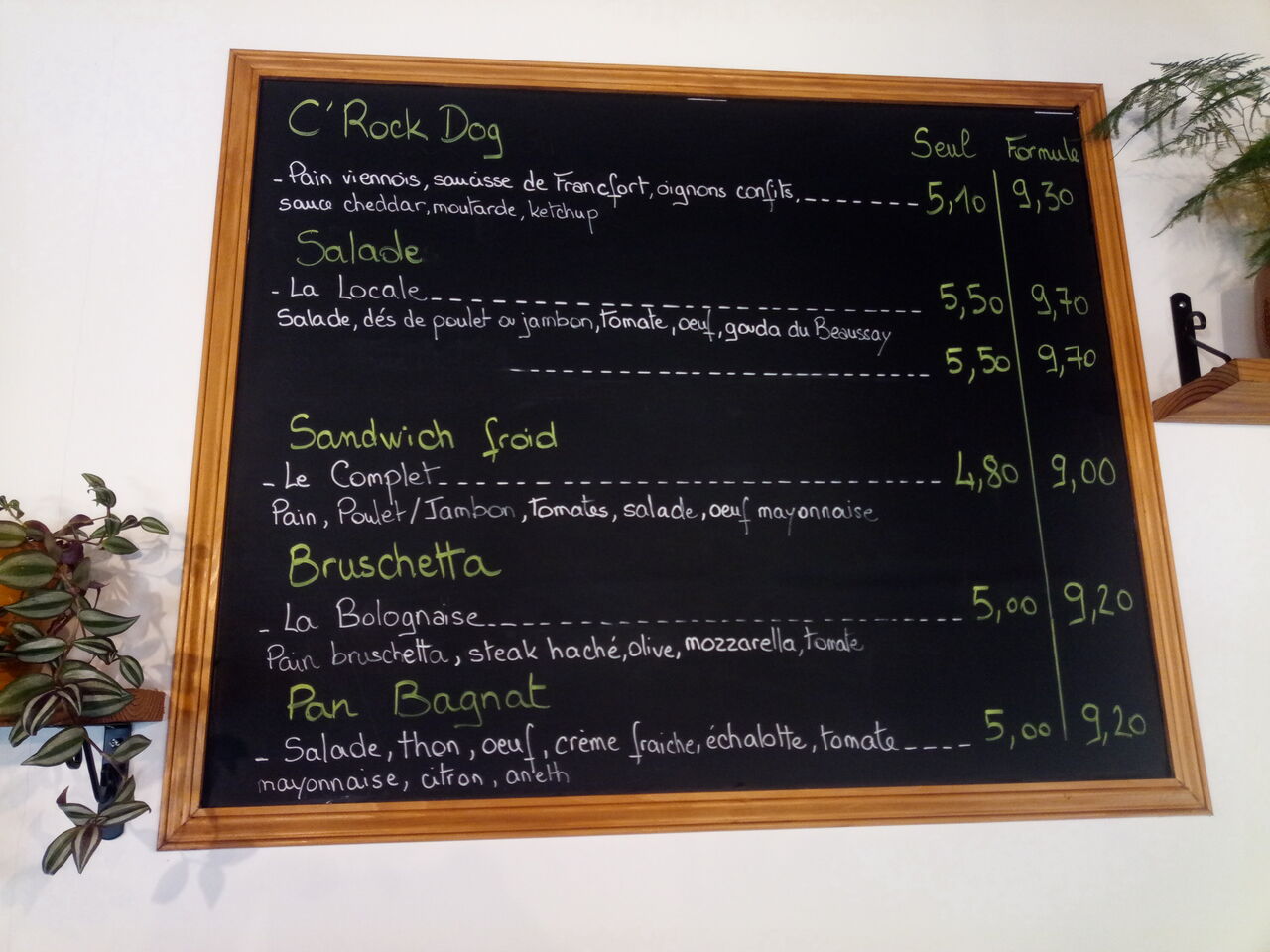 Hot Dog, Sandwiches, salade....