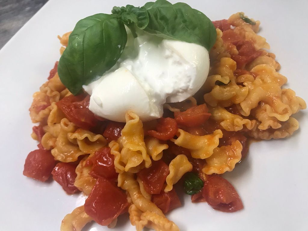 reginette burrata e datterino