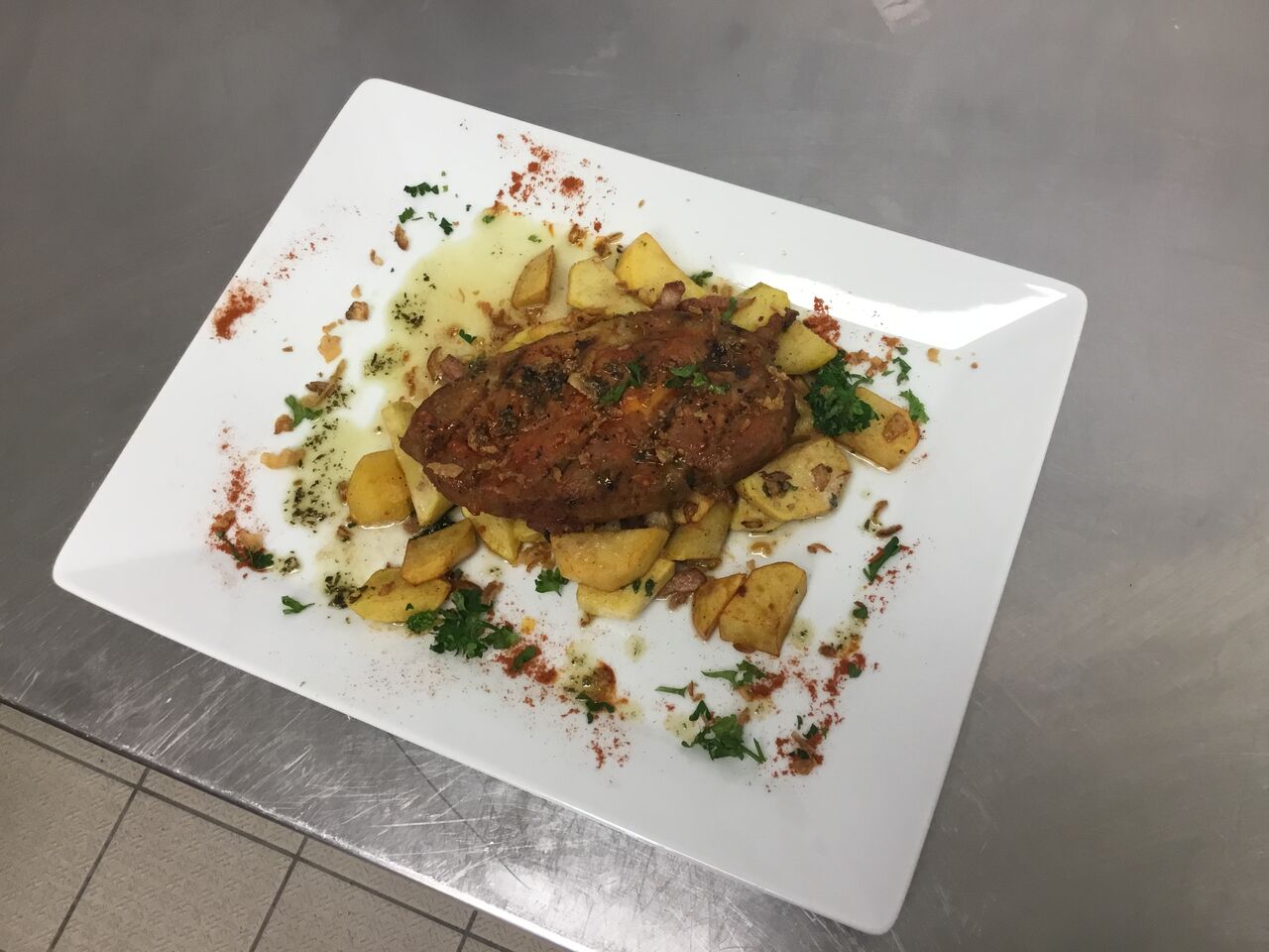 Holzfäller mit Bratkartoffeln
