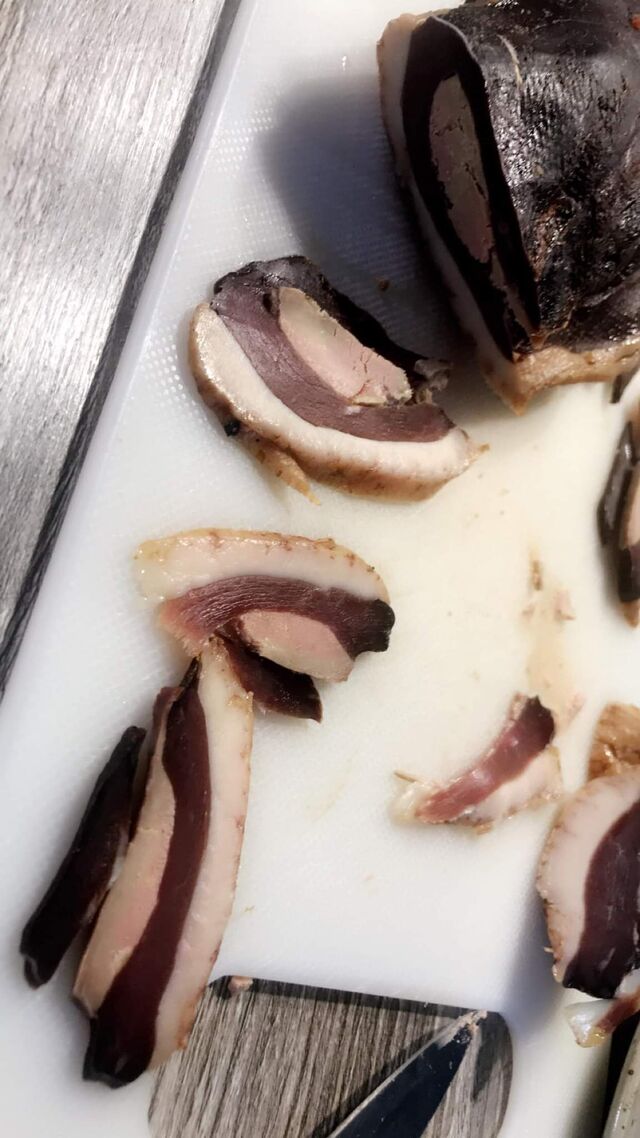 Magret de canard au foie gras 