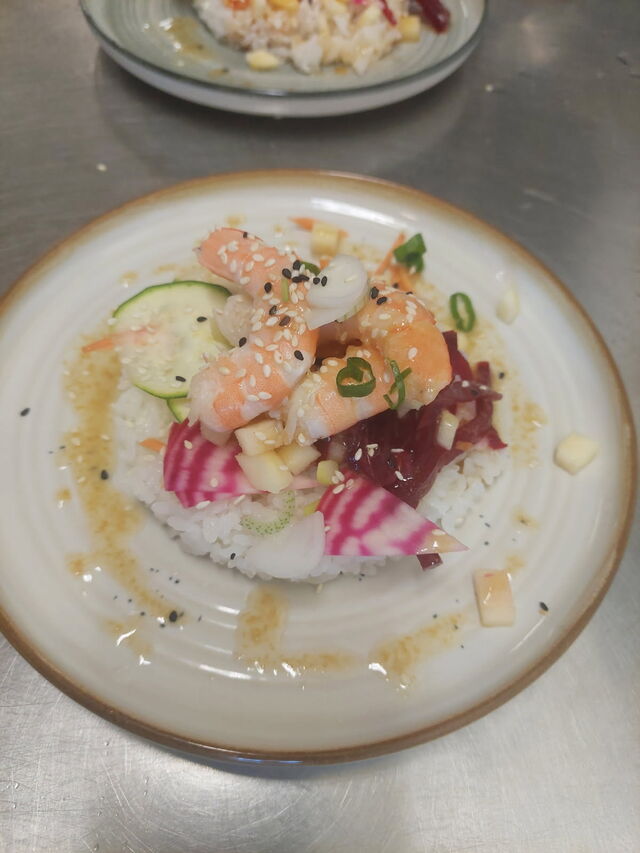 Poke bowl aux crevettes 