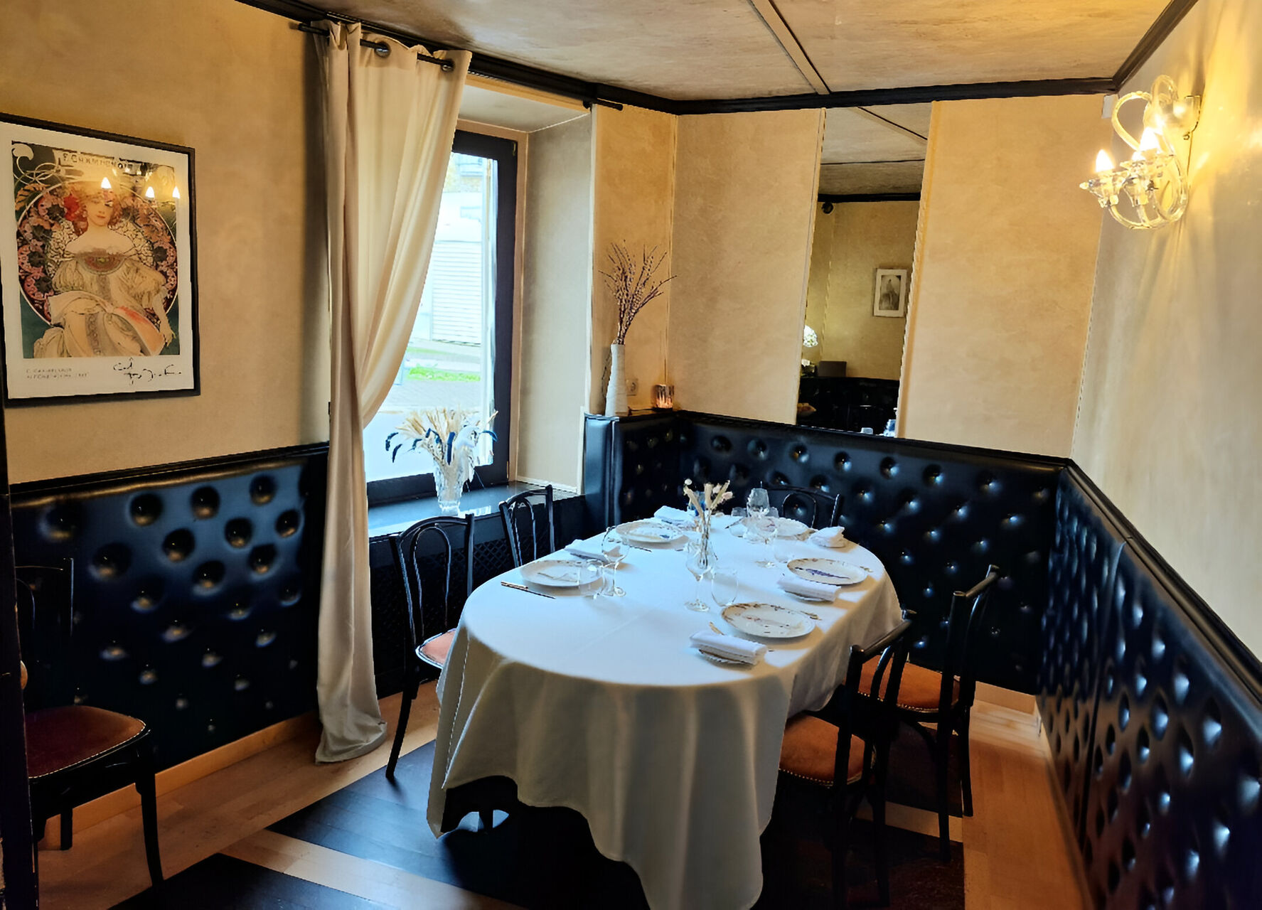 Le Petit Salon