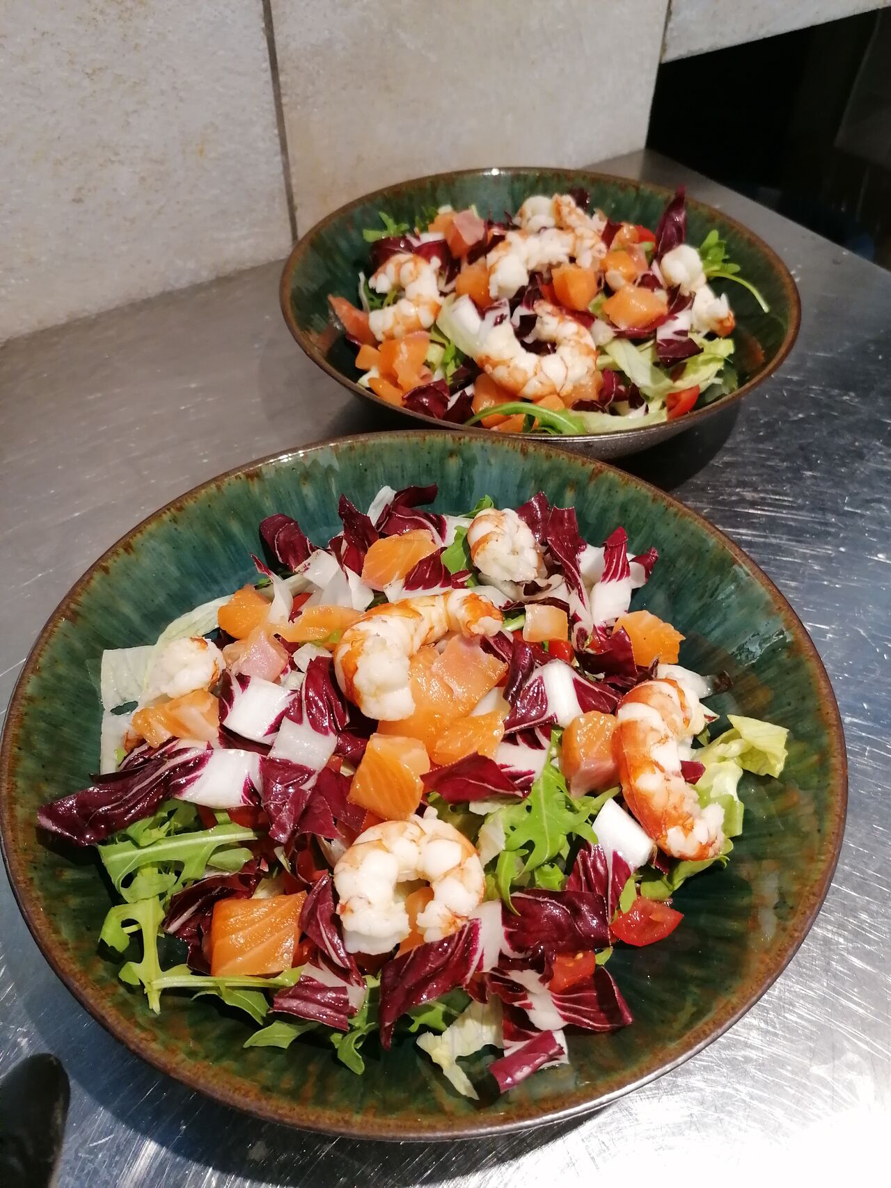 INSALATA MISTA CON SALMONE E GAMBERI