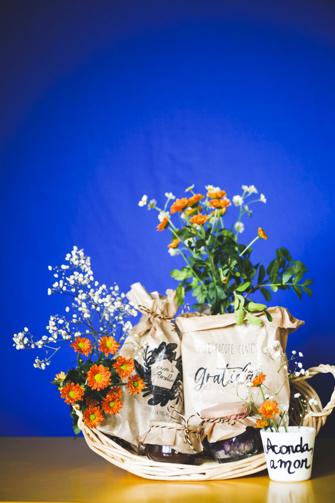 Panier petit déjeuner surprise. Contenu à choisir, livraison directement à la personne que vous souhaitez offrir en cadeau.
