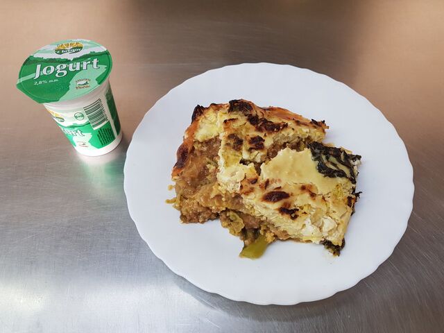 Musaka od kelja, prosa i mljevenog mesa