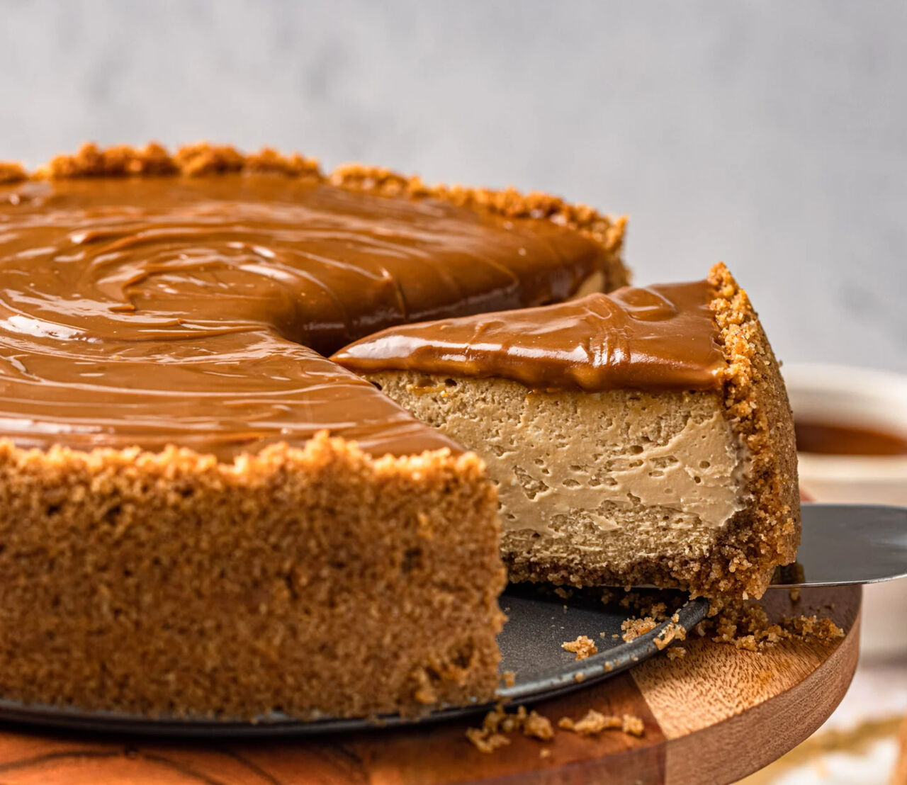 DULCE DE LECHE CHEESECAKE