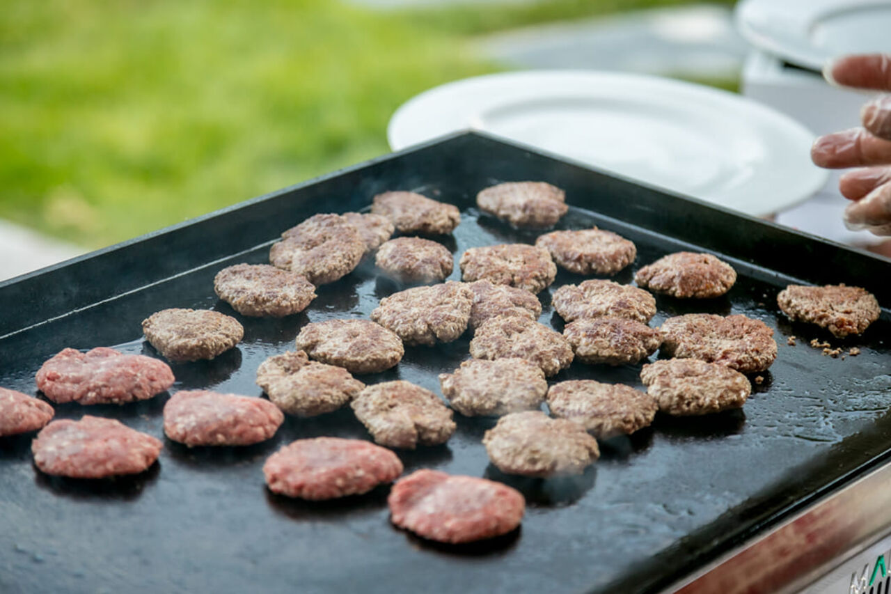Des plats traiteurs fait maison à emporter pour épater vos convives