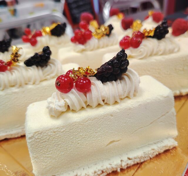Entremet vanille fruits rouges 