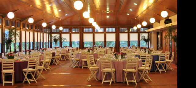 SALÃO EIRA
Esta é a maior Sala do Restaurante, preparada e equipada para grupos, grandes e muito grandes.