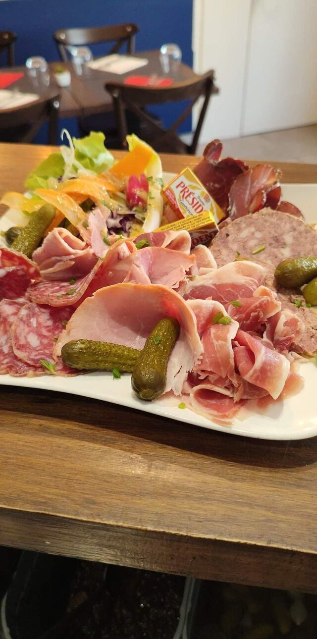 Planche de charcuteries artisanales