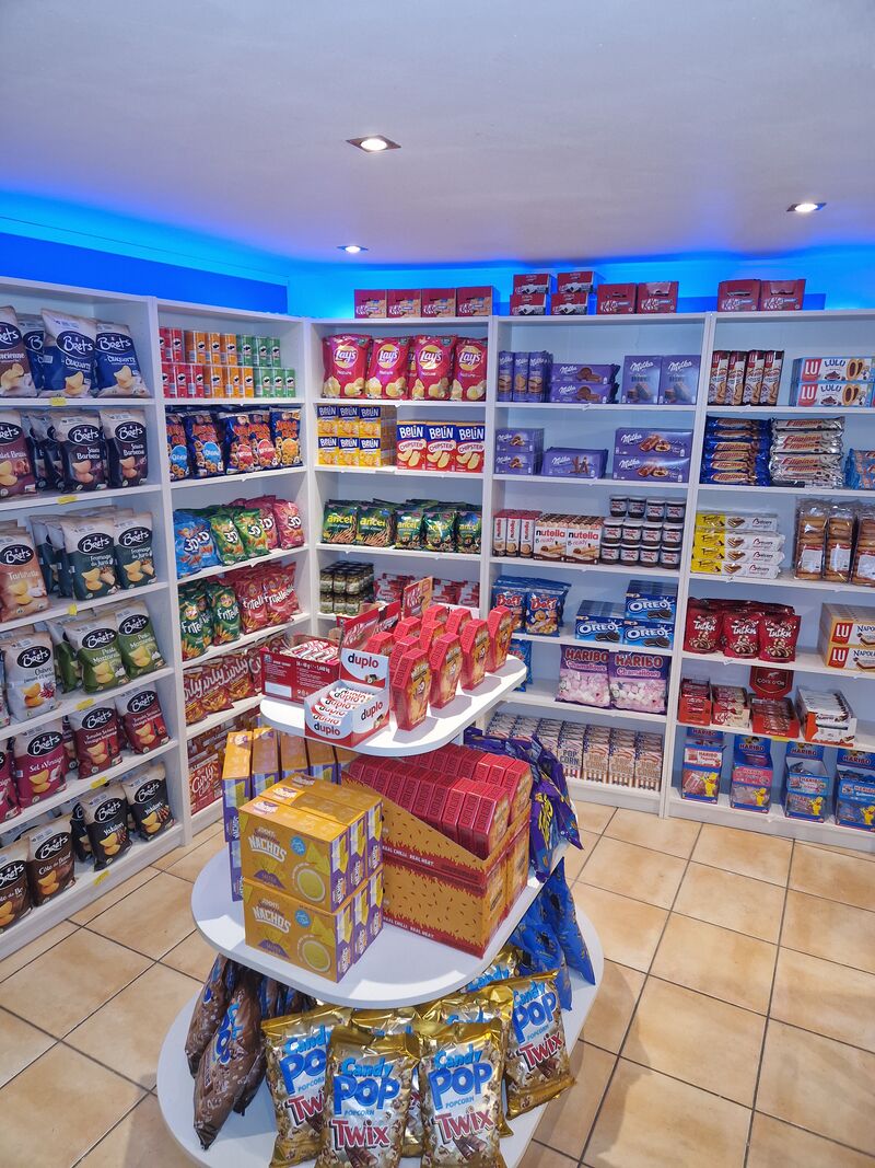 Notre coin épicerie disponible 7/7 sur place / à emporter / en livraison