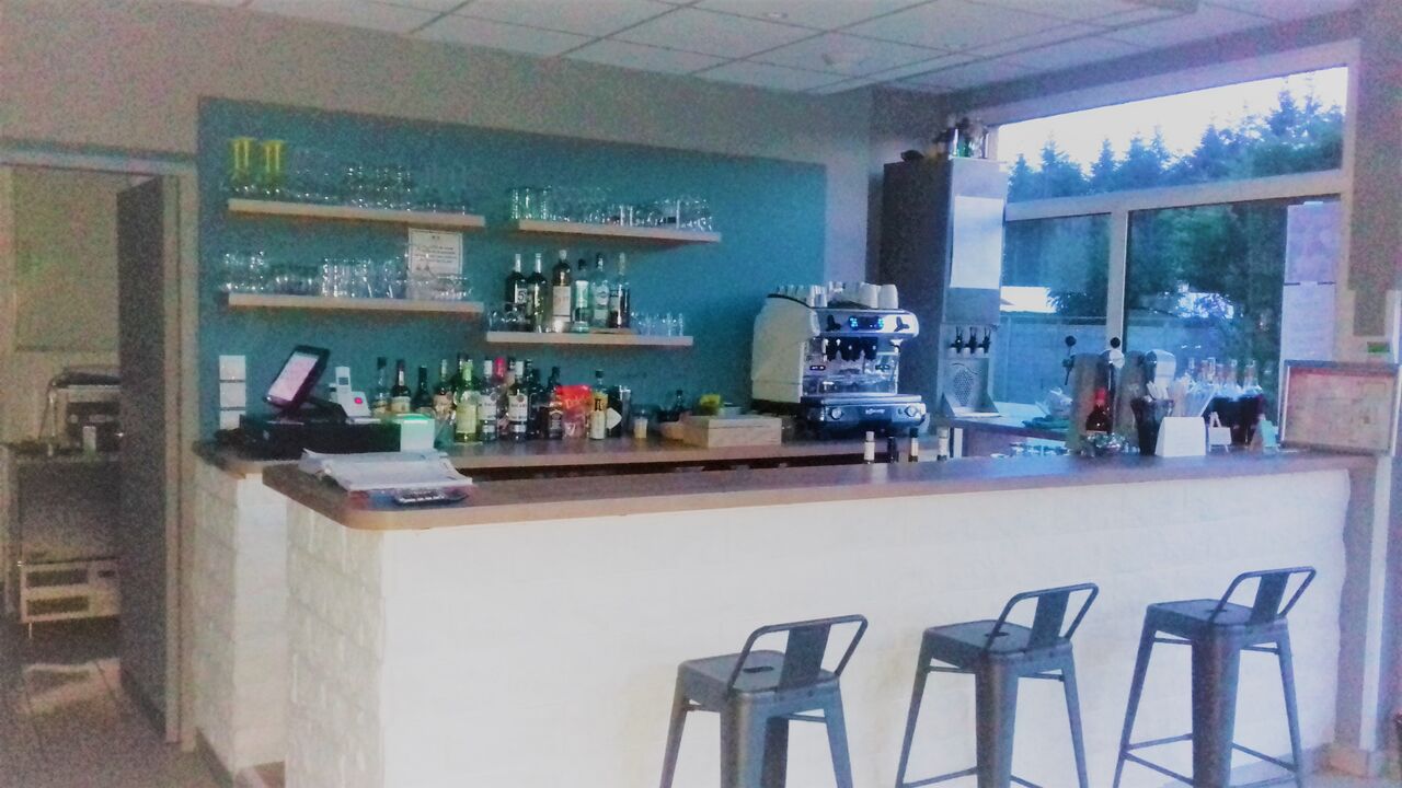 Le Bar