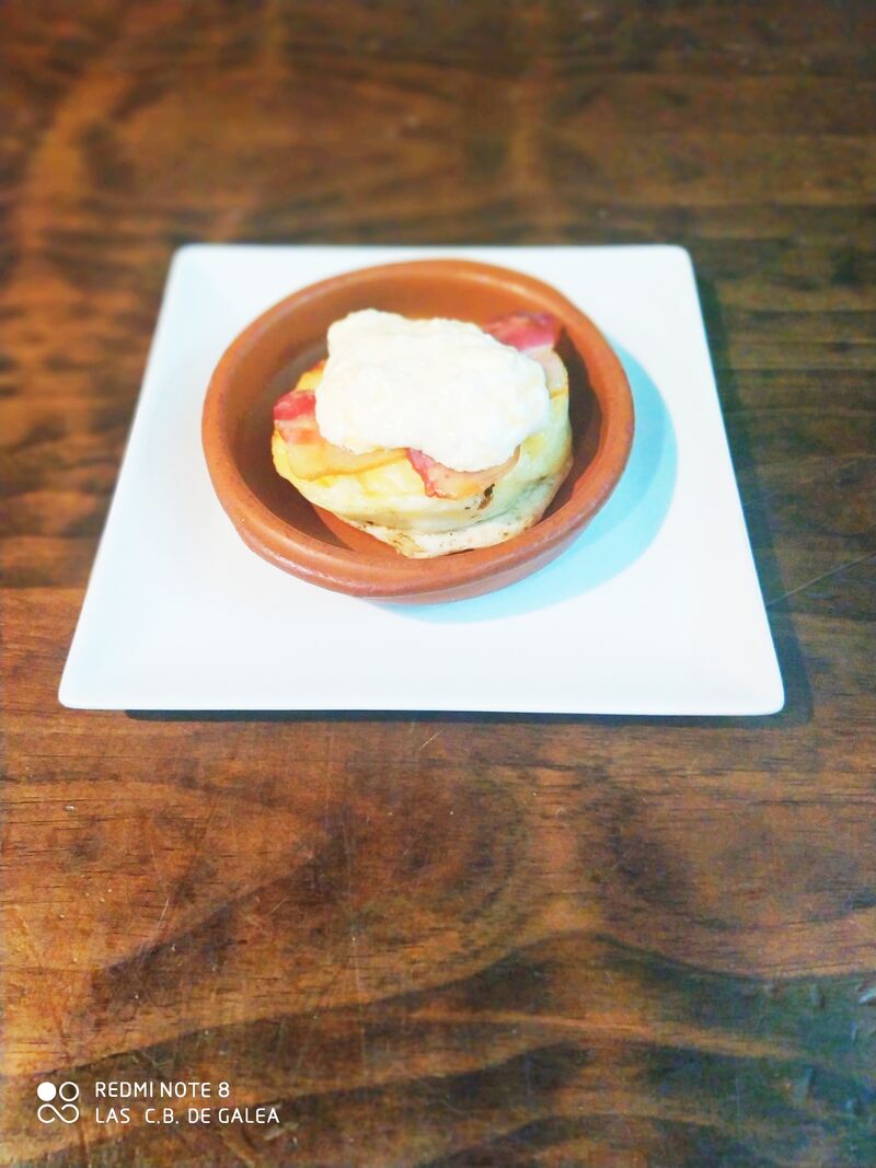 Gratinado de patatas con Beicon y crema de queso