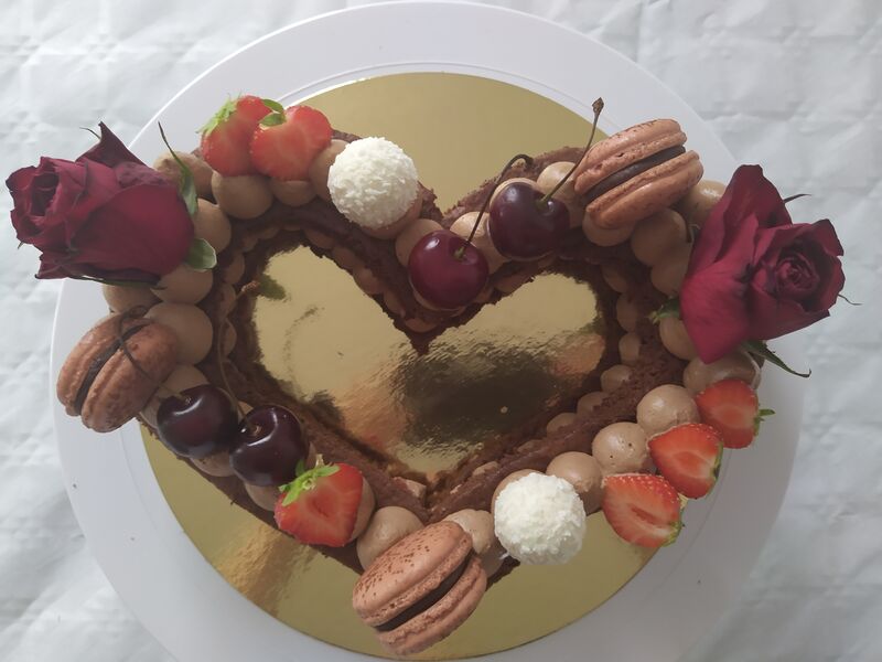 Heart cake
Ganache montée chocolat noir
Génoise chocolat
Cerise griotte
