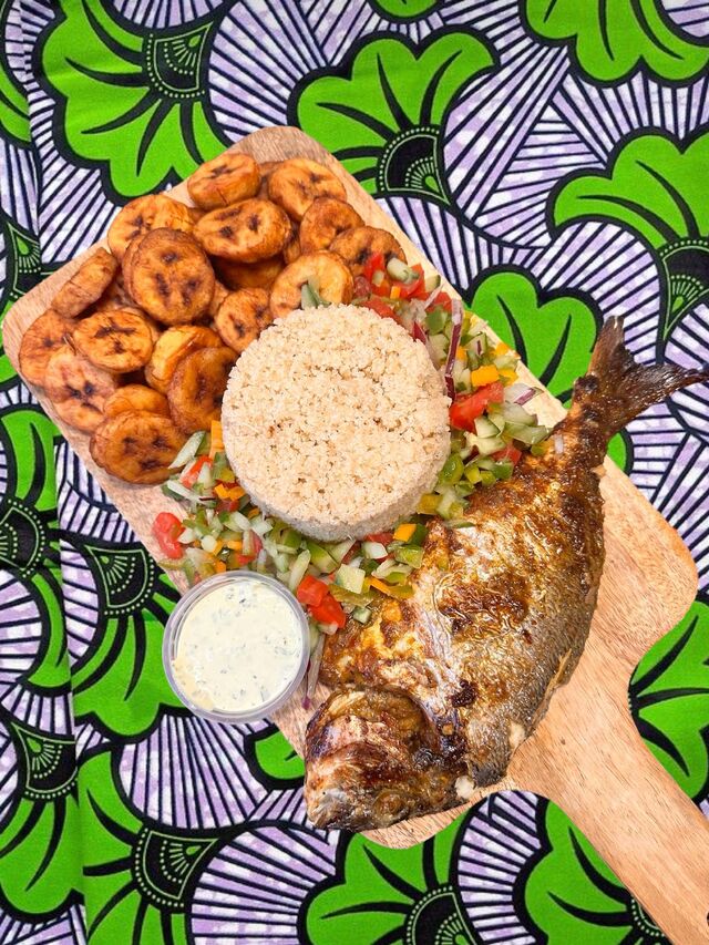 Dorade royale Attiéké Alokos Salade