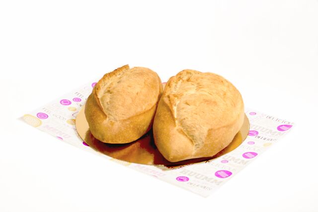 Pain de campagne grand 1.40 euros et petit 1.20 euros