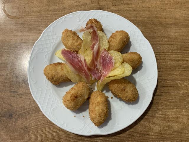 CROQUETAS DE JAMÓN