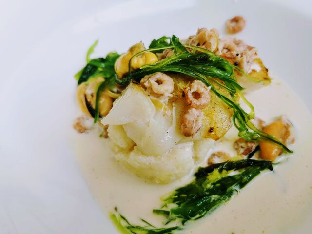 un des nombreux plats du menu dégustation présenté chaque midi en semaine ... Photo prise par une fidèle cliente