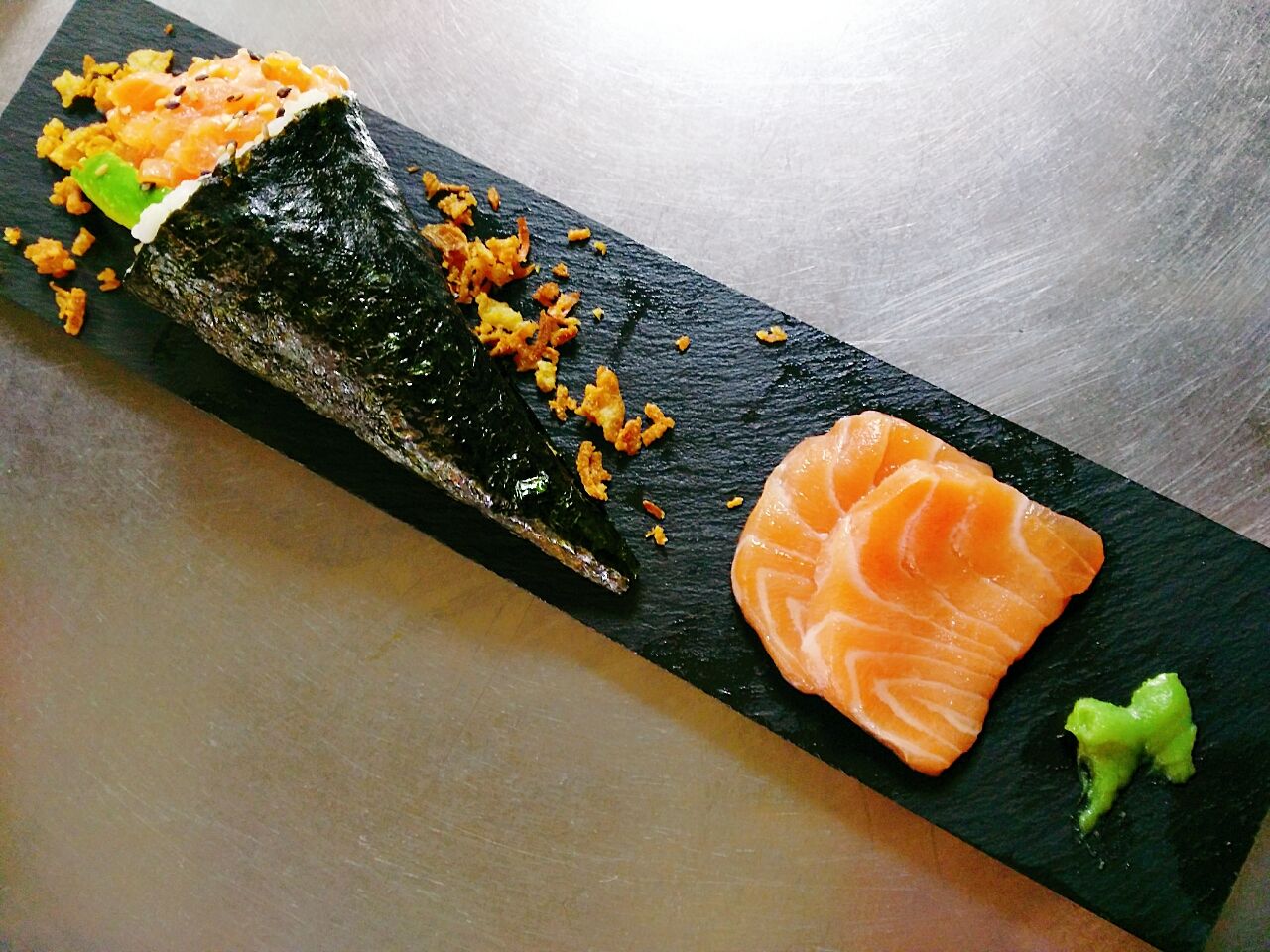Temaki salmon 