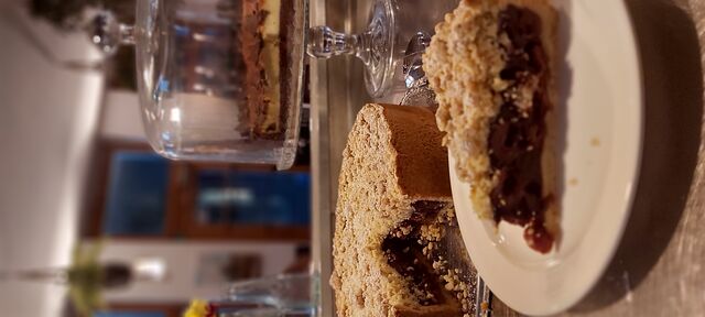 Kirsch-Kokos-Streuselkuchen