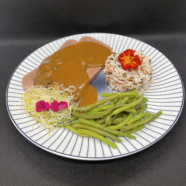 Langue de Bœuf sauce Madère 