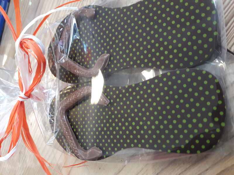 Bon été à tous au Vosgien retrouvez les tongs en chocolat 