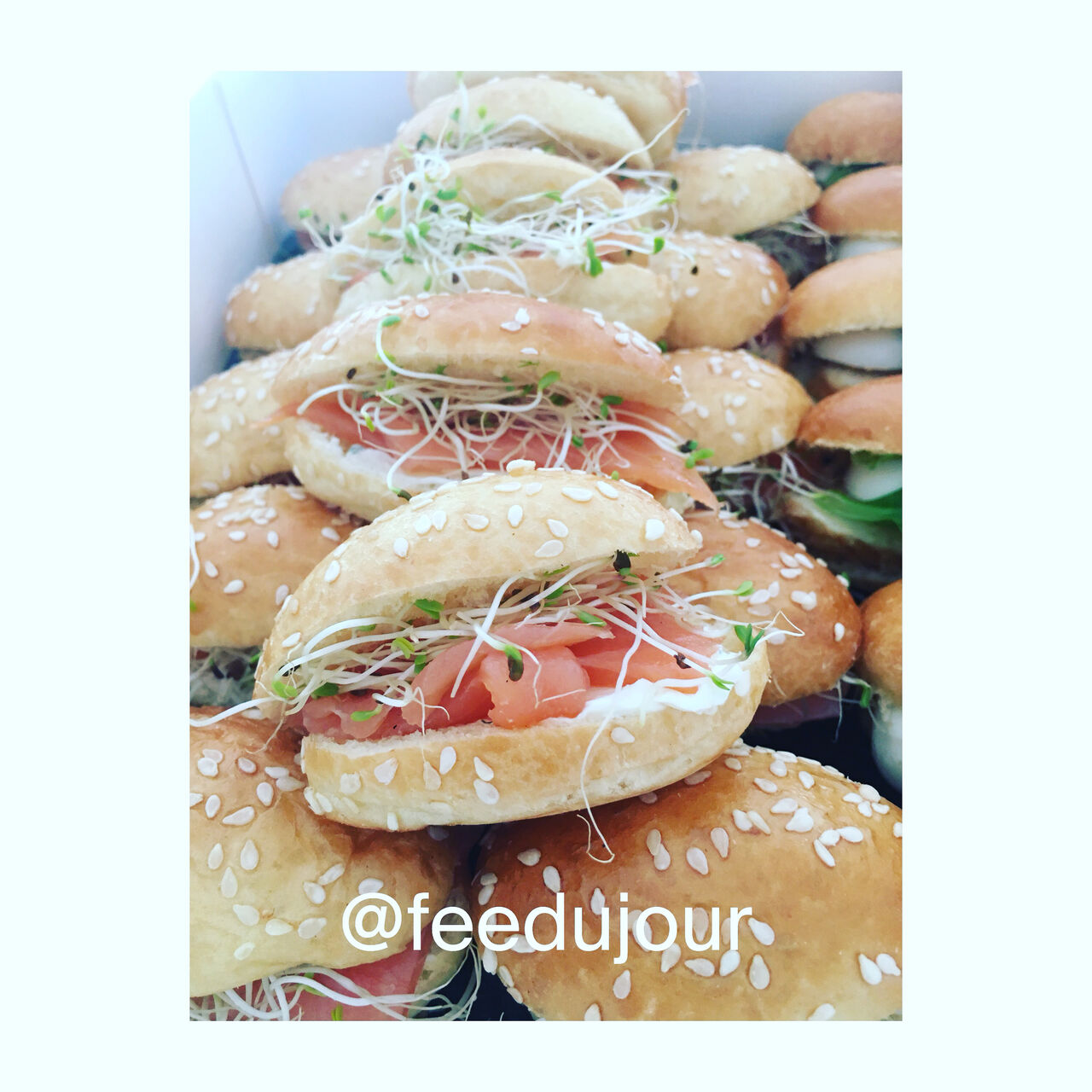 Navettes garnies saumon fumé 