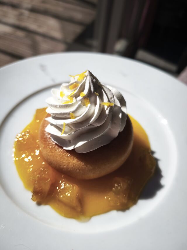 Baba Savarin au rhum ananas, mangue, coco