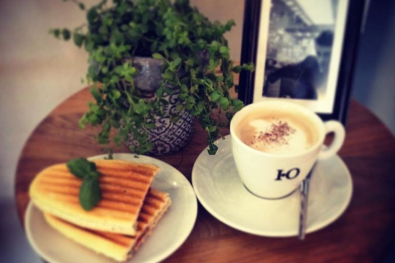 wechselnde Tagesgerichte & verschieden Panini Sorten