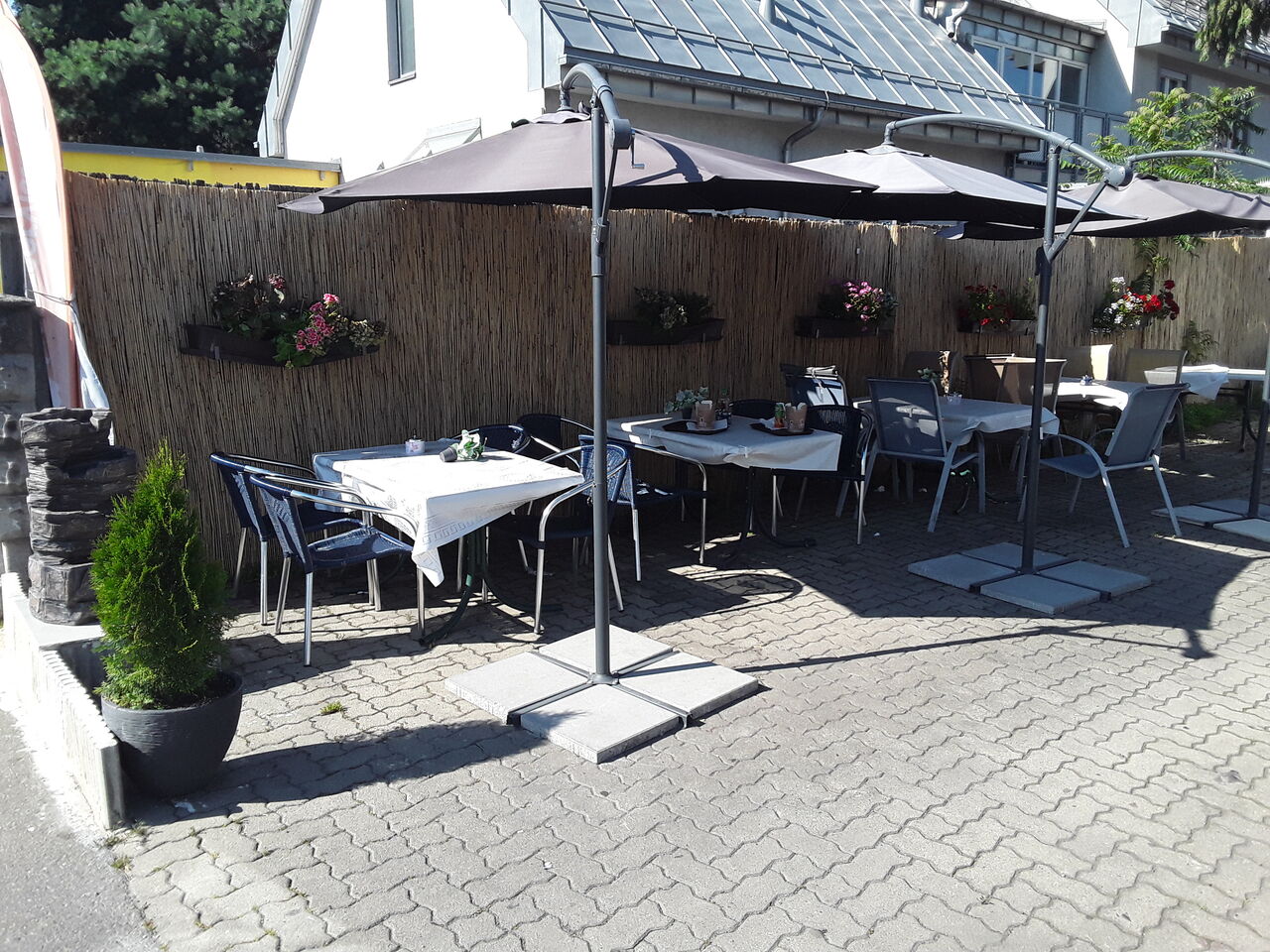 Wir heißen Sie herzlich willkommen in unserem Gastgarten