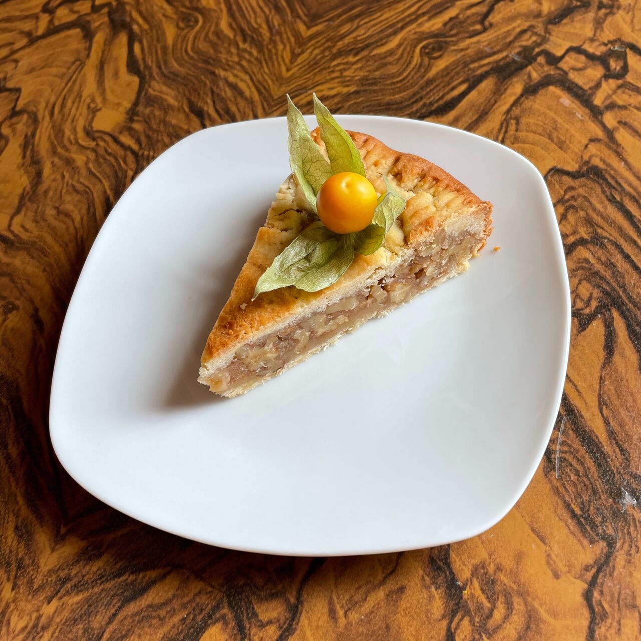 'Engadiner Nüsstorte' a VERY sweet Walnut Pie from the region of St-Moritz