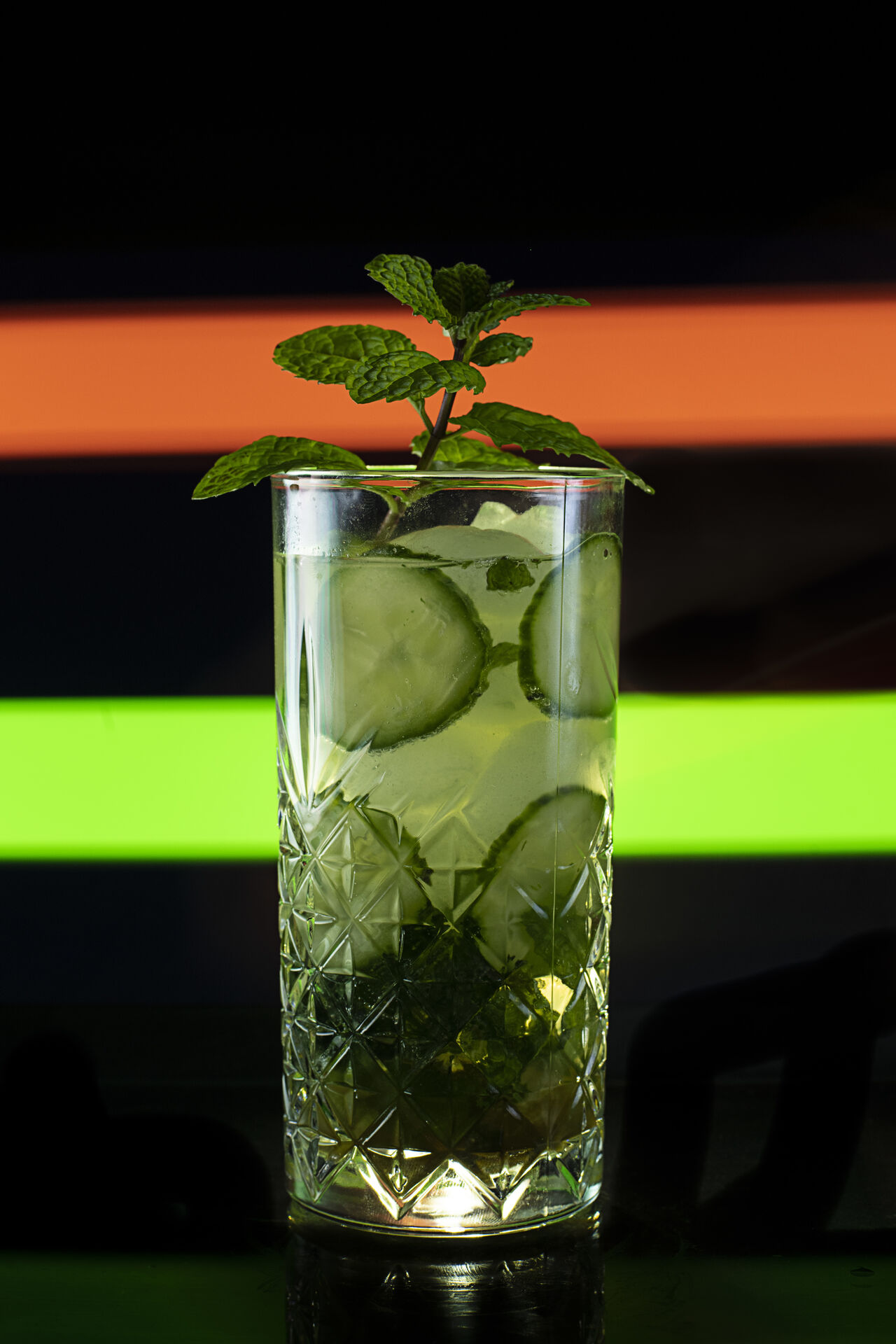 Ginito
Ingrédients : Gin, menthe, citron vert, concombre, perrier
Saveurs : fraîcheur et légèreté
Catégorie : Création