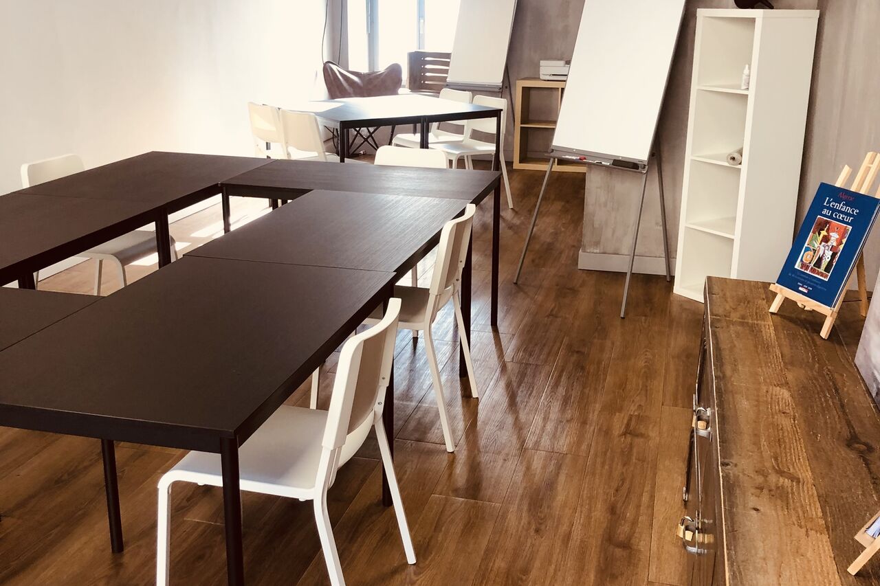 Meeting room by L’ATYPIK