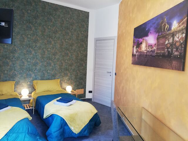 Camera Castello
Singola con bagno in comune 25 €
Doppia con bagno in comune 35 €
2.30 tasse di soggiorno
Colazione inclusa