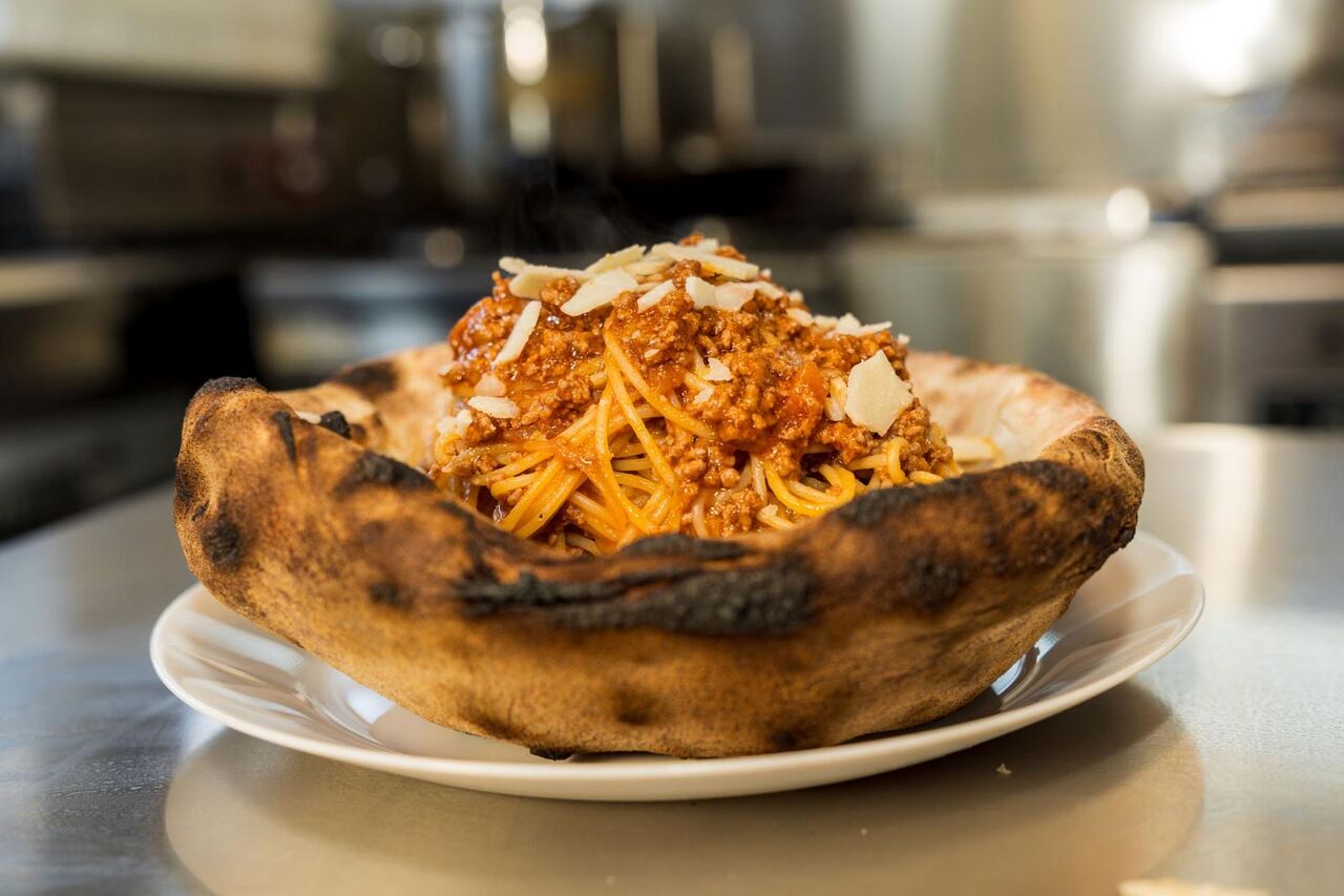 Spaghetti Bolognese im Pizzabrot 