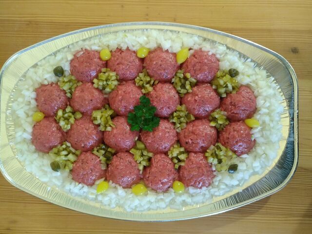 Tatar z polędwicy wołowej