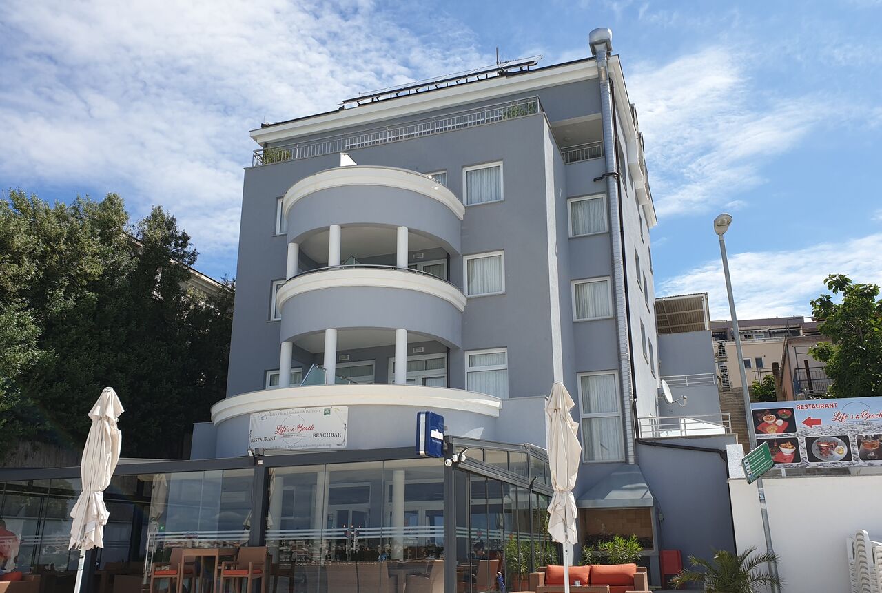 Sunset Split Rooms Side View