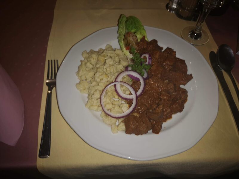 Vörösboros marhapörkölt