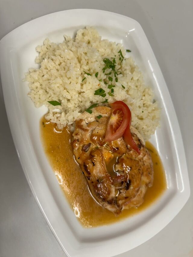 Hühnerfilet Natur mit Kräutersauce