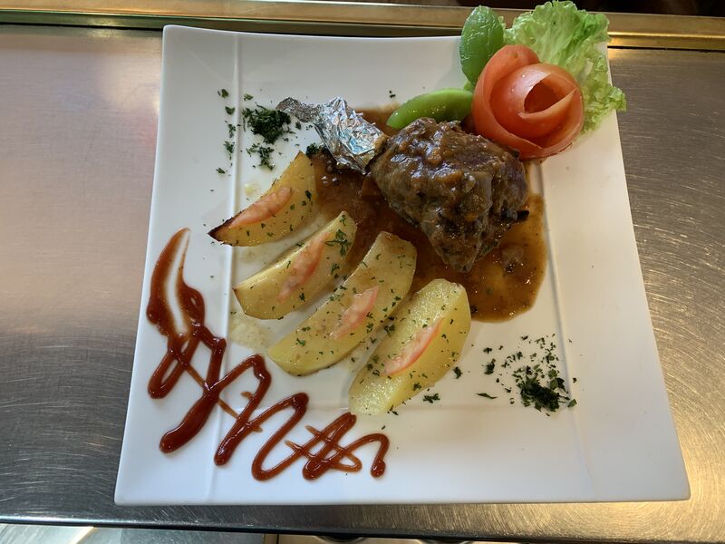 ROTI DE CHEVREUIL POMMES CHATEAU