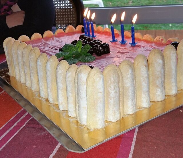 Charlotte aux fruits rouges