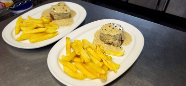 Solomillo en salsa al ron pimienta verde