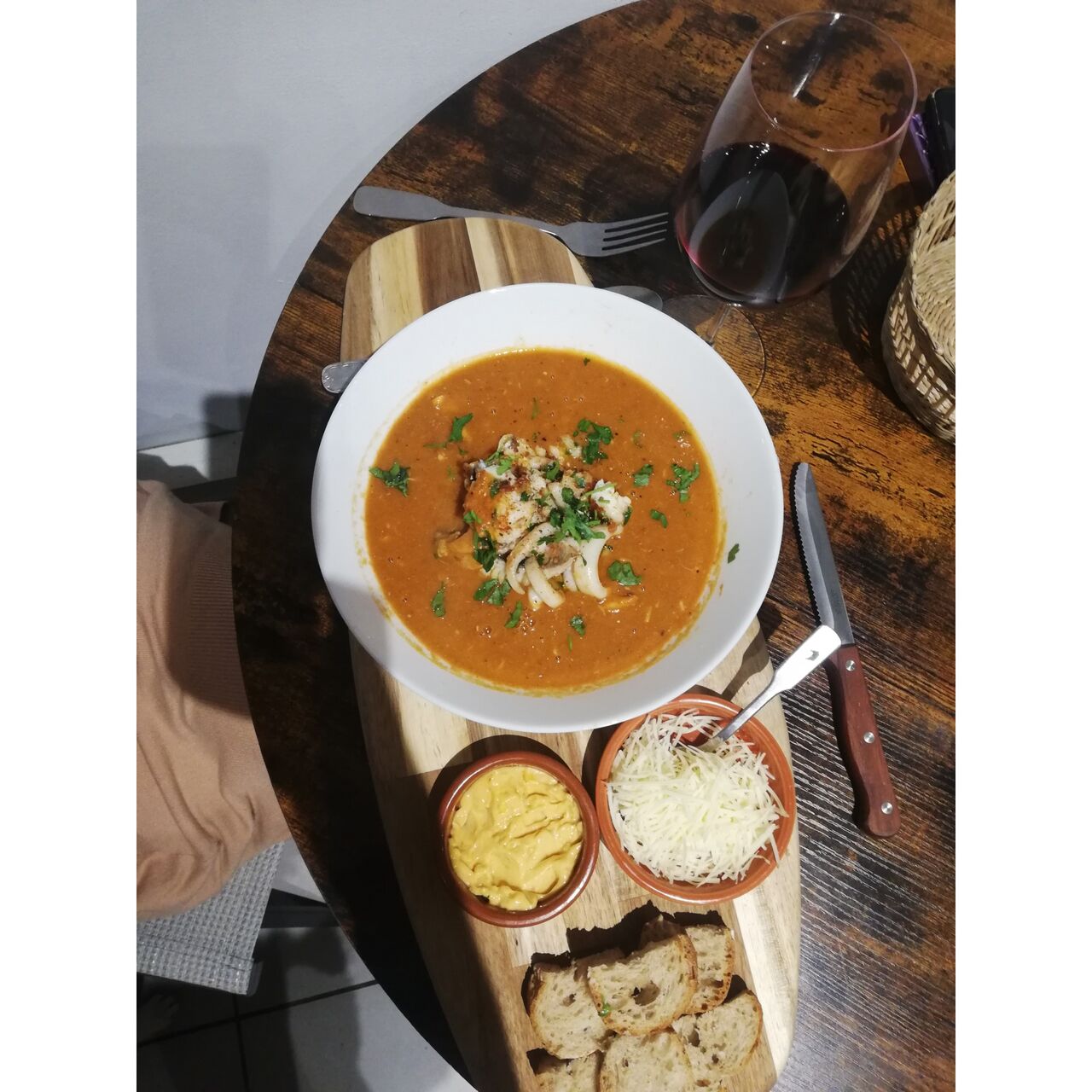 Ttoro du gouf, (soupe de poissons, avec morceaux de poissons frais du port)