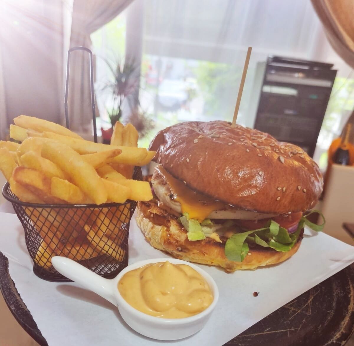 Chicken Cheeseburger 