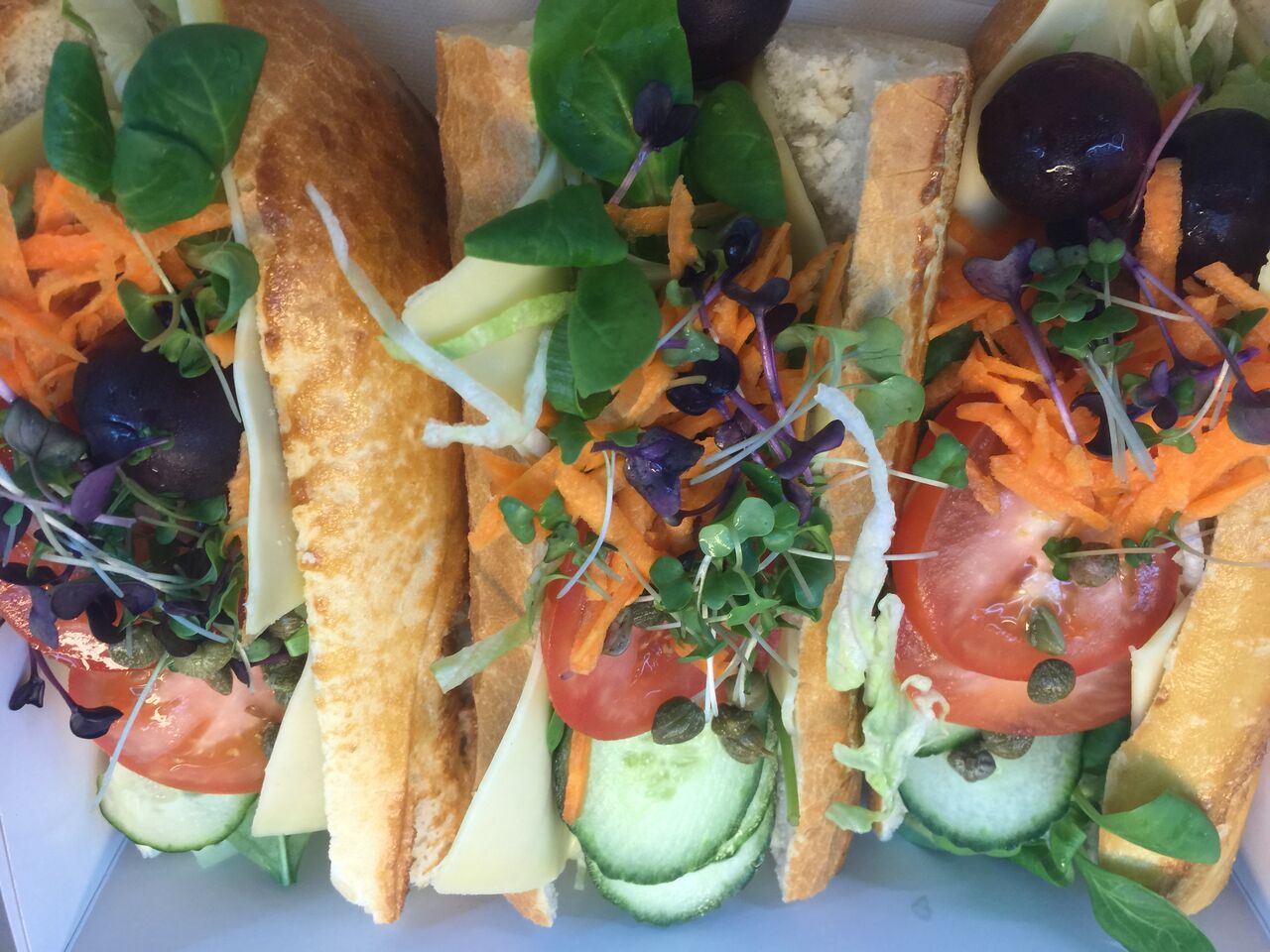 heerlijke stokbroodjes Take Away !