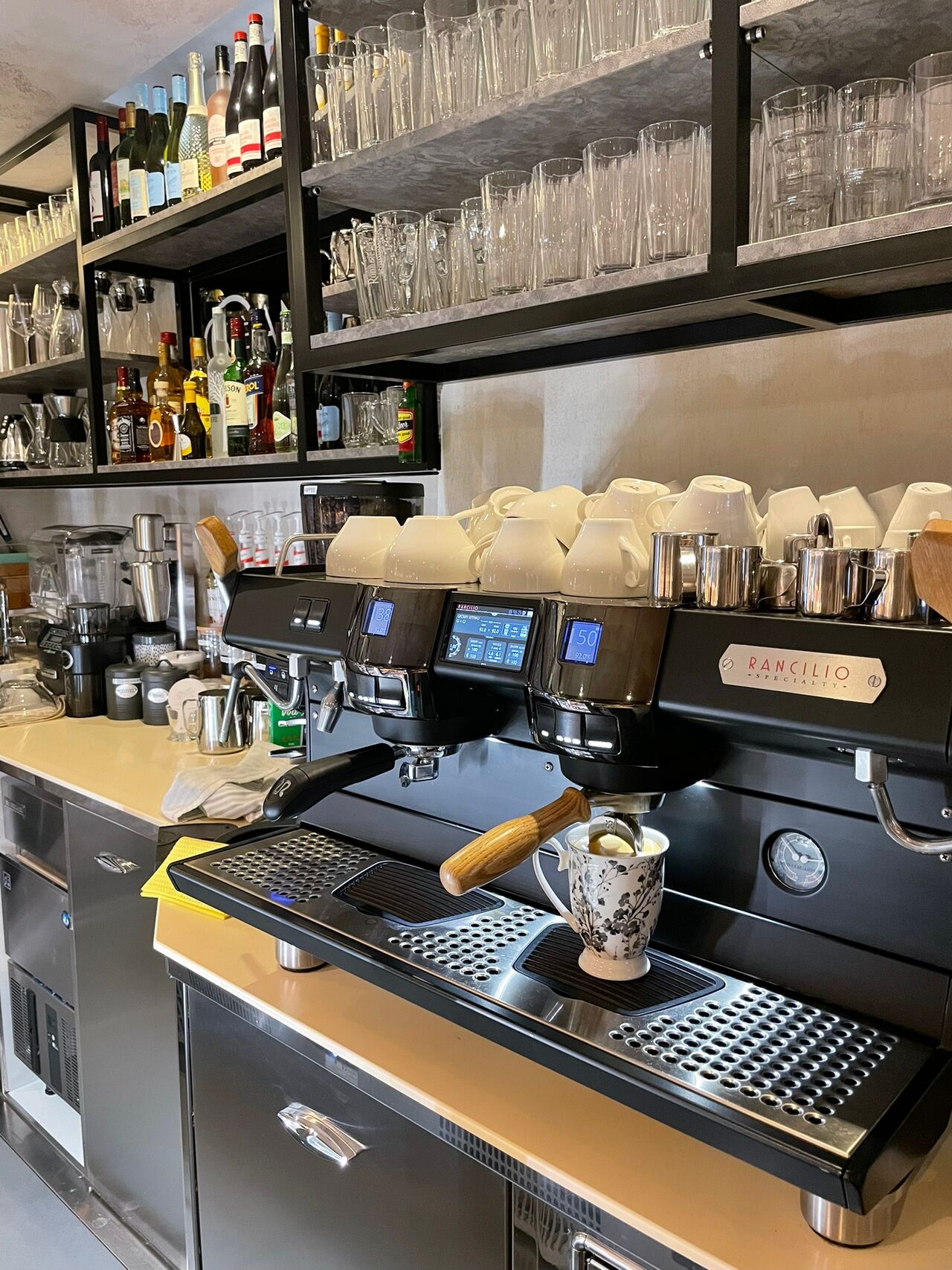 Wir bieten Ihnen alle Arten an leckerem Kaffee.