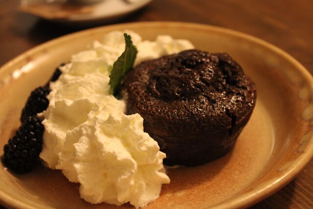 Čokoládový fondán se šlehačkou